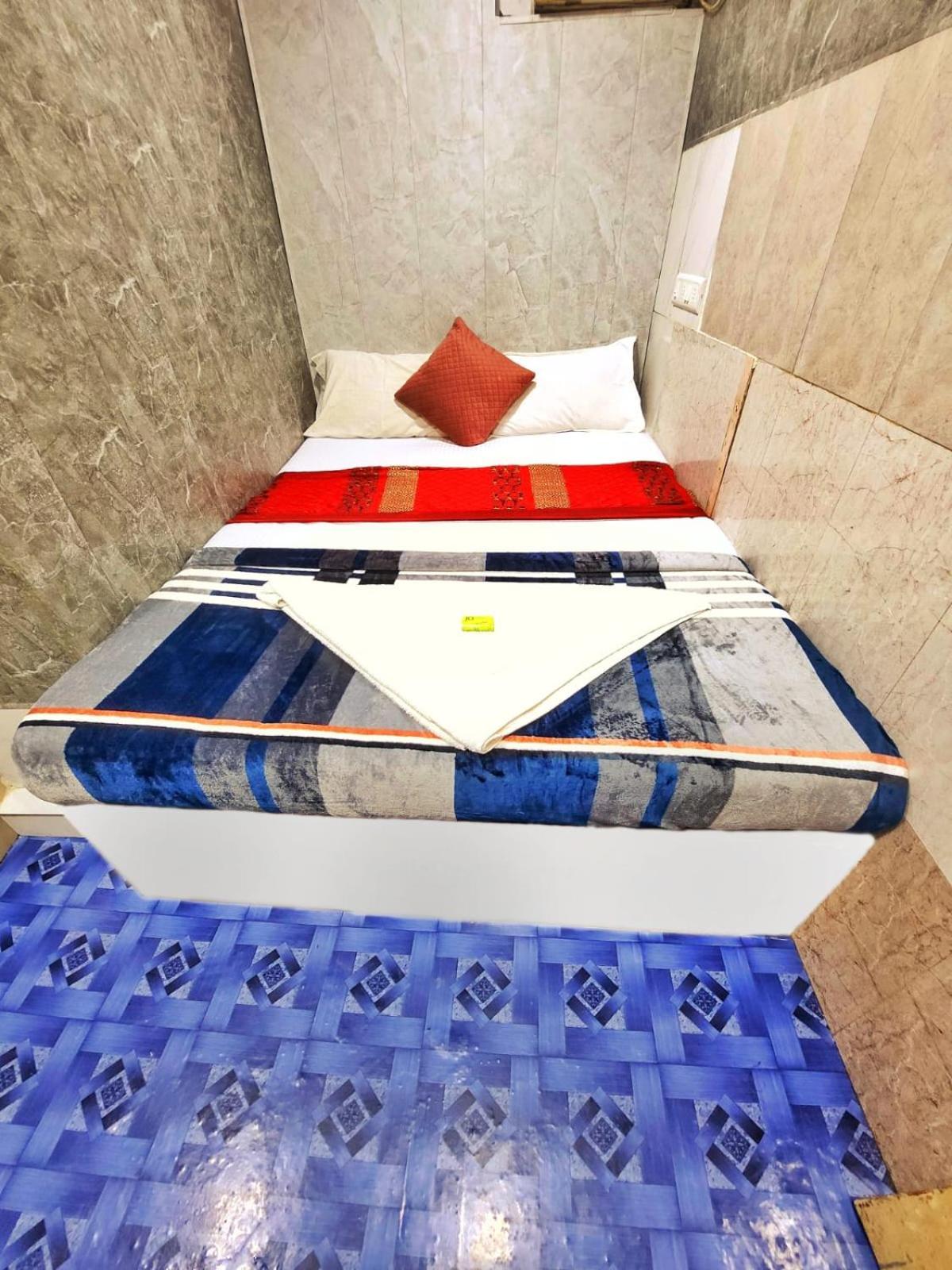Amaan Hotel Mumbai Bagian luar foto
