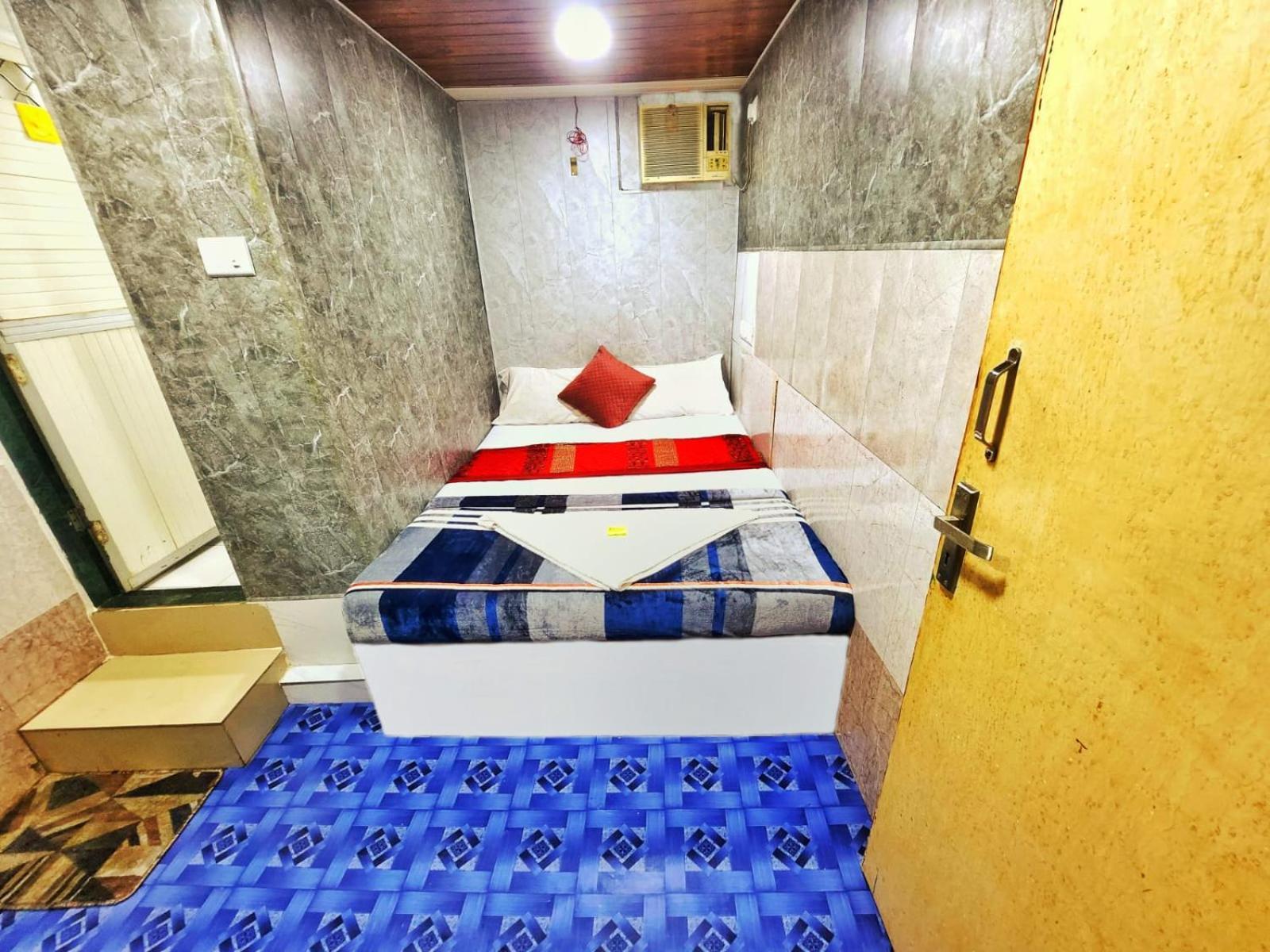 Amaan Hotel Mumbai Bagian luar foto